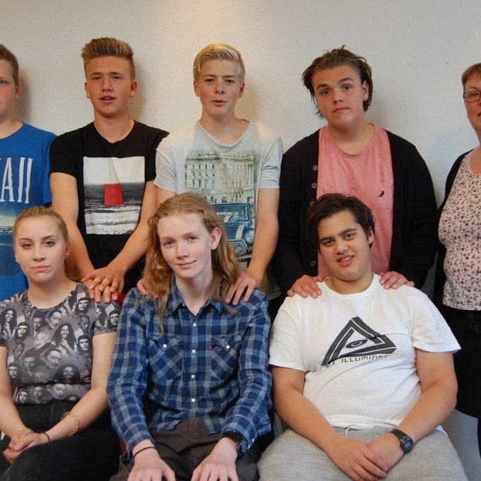 Neðri röð frá vinstri: Ólöf, Garpur og Hafsteinn. Efri röð frá vinstri: Símon, Kristinn, Ásgrímur, Númi og Fríða umsjónarkennari.