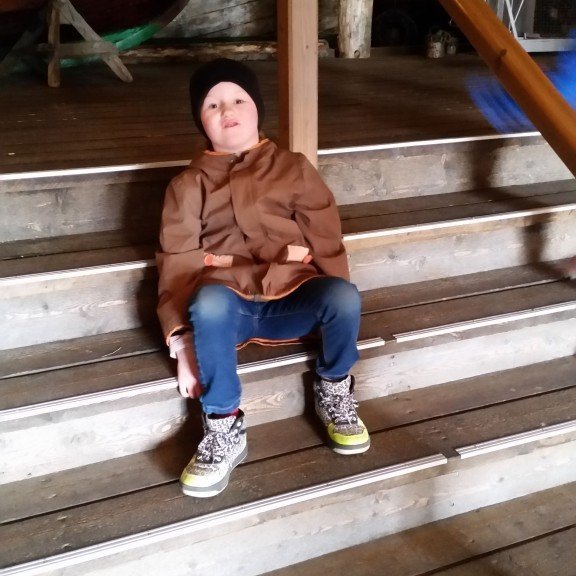 Bjarkey að taka því rólega á Síldarminjasafninu.