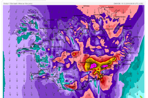 Skólahaldi einnig aflýst á morgun
