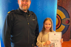 Monika verðlaunuð í eldvarnaátaki