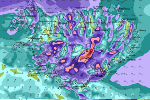 Skólahald fellur niður eftir hádegi í dag